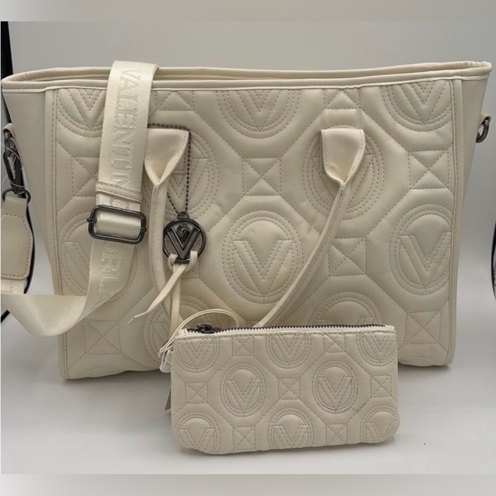 Elegant VALENTINO ORLANDI Extra Large Quilted Tote w/matching wallet - Picture 4 of 11
